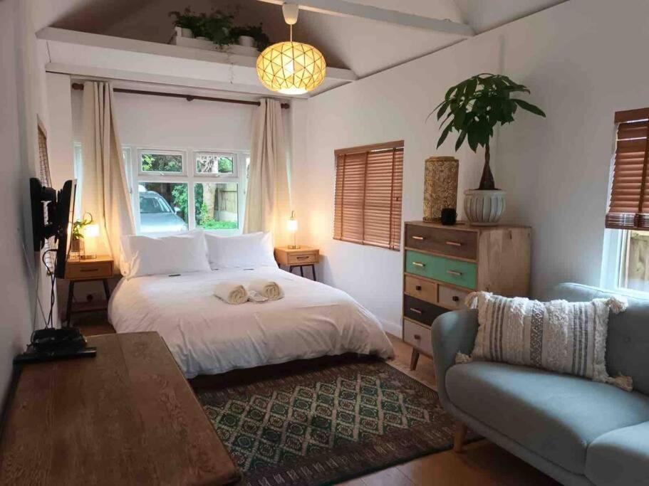 River Cabin Retreat Shepperton Buitenkant foto